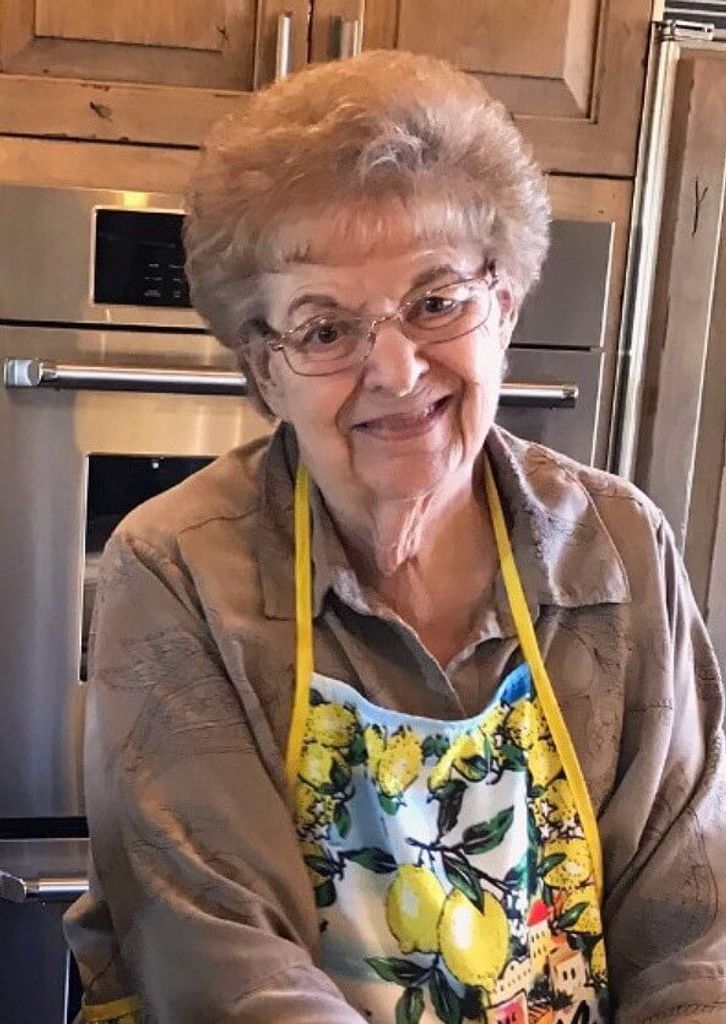 Lena  Joann Saccomano