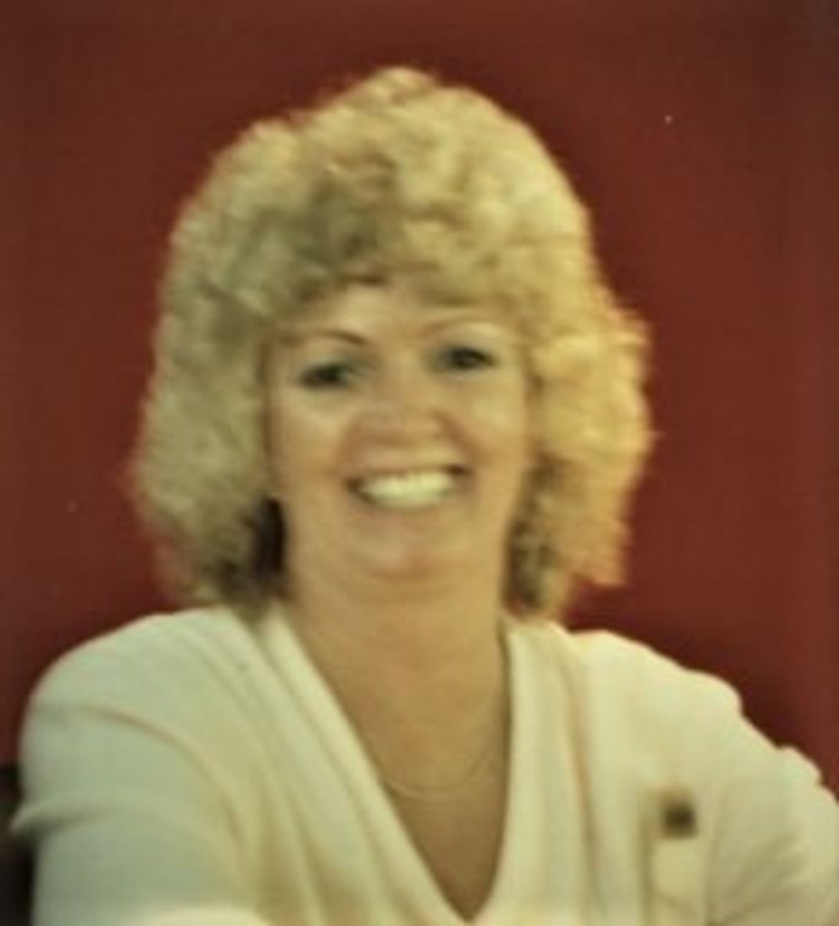 Mary Ellen (Bolton)  Reale