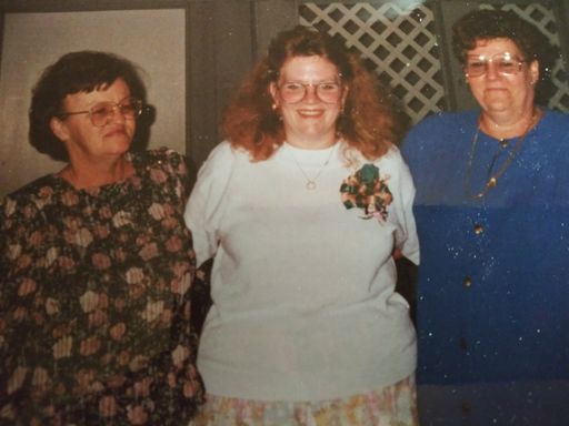 Anne Marie Seybold photo gallery thumbnail 24 of 36