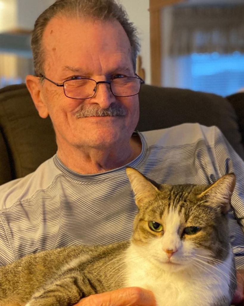 Charles Dickens Profile Photo