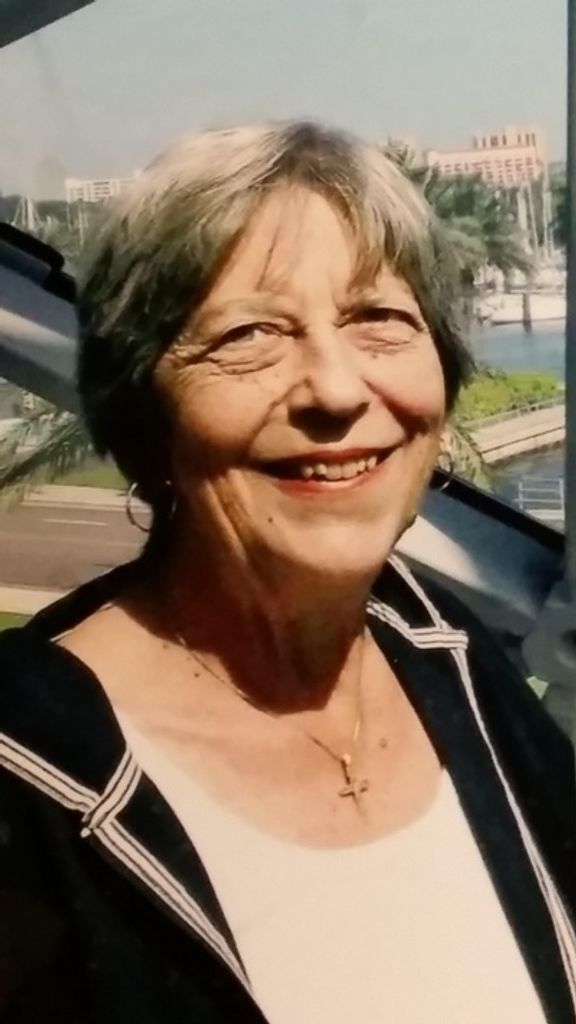 Elizabeth Karol Holder Profile Photo