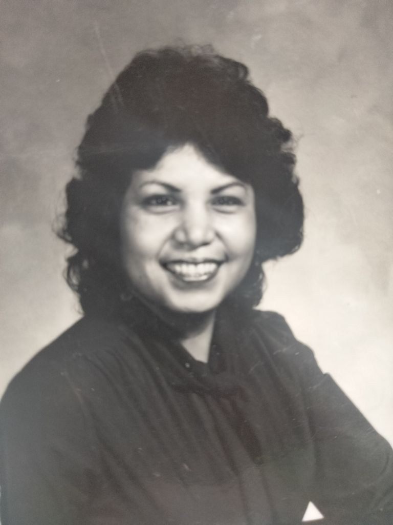 Genoveva Castillo Profile Photo