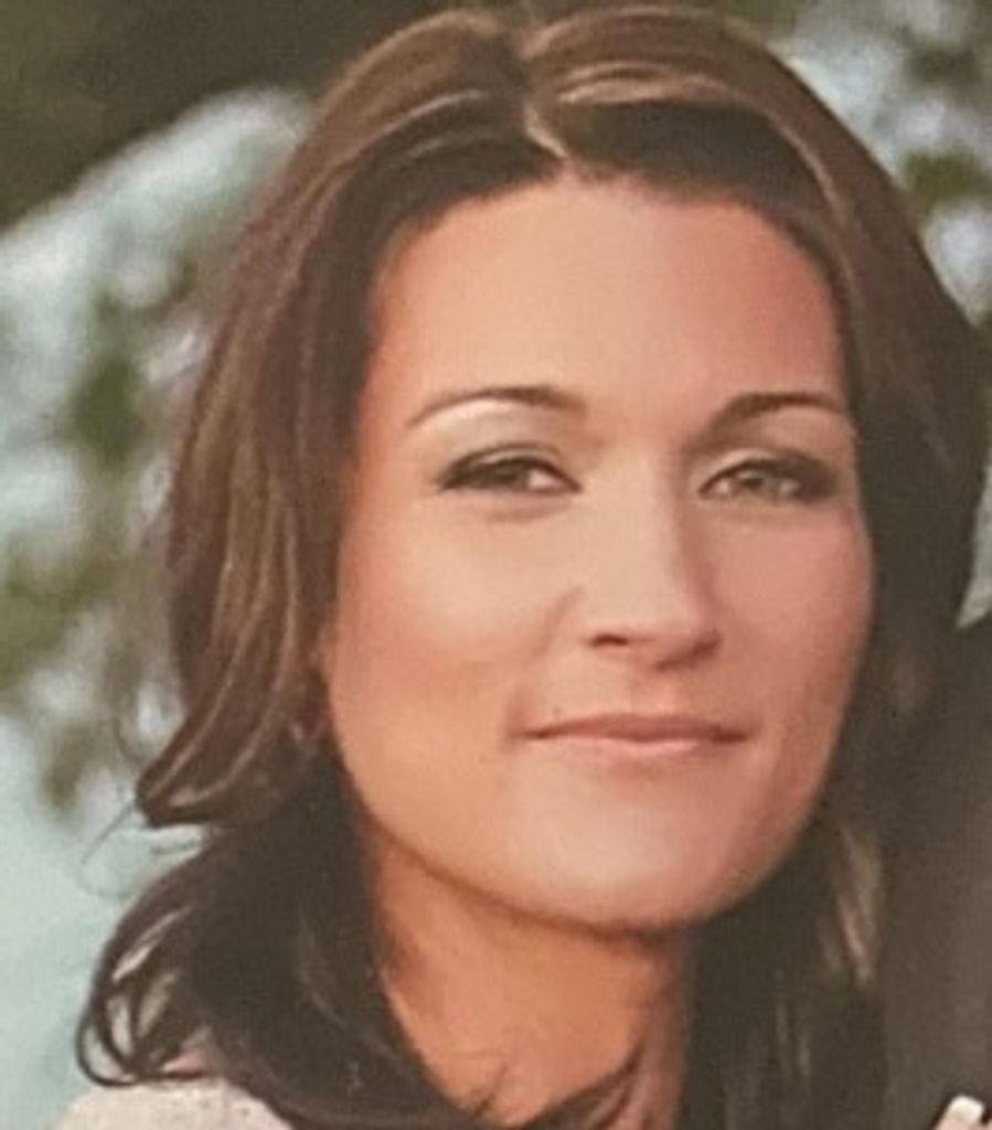 Sarah  Kirkland