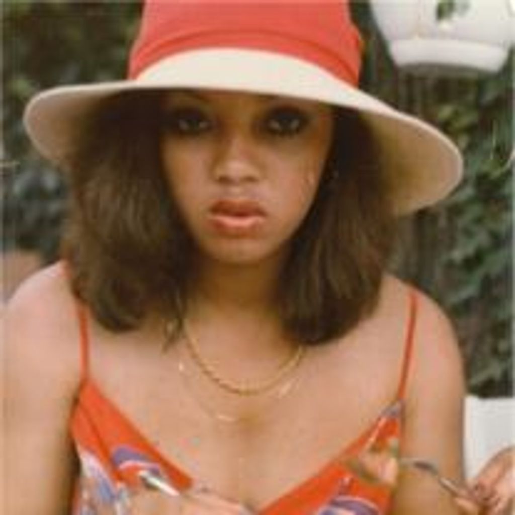 Cynthia  L Douglas