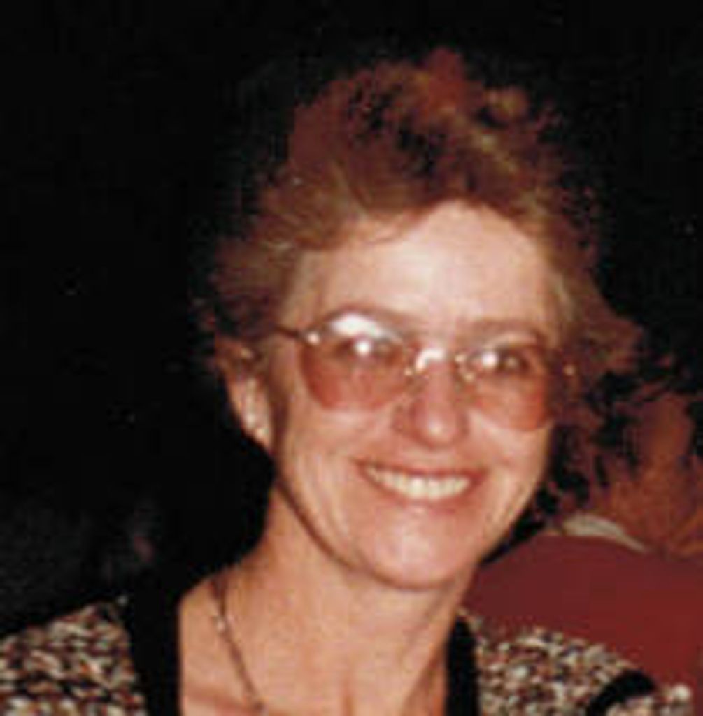 Margaret E Thomas