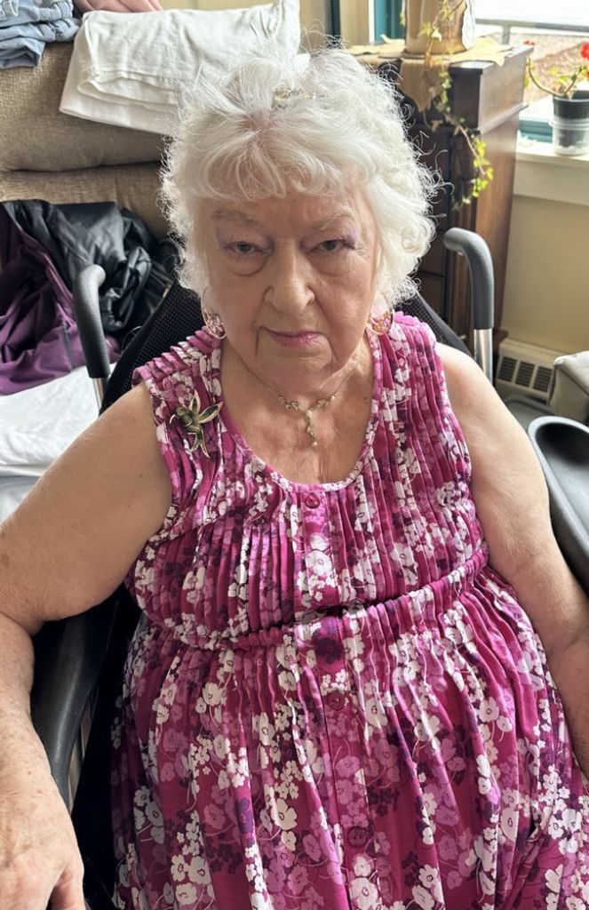 Shirley Farnham Profile Photo