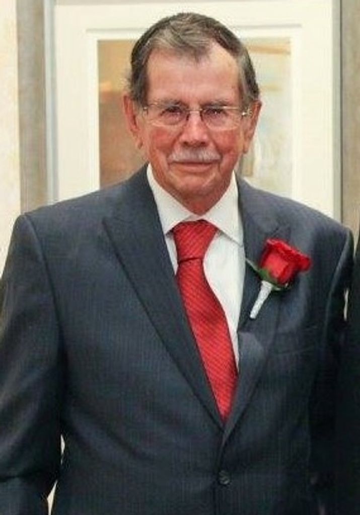 Donald  Dale Walker