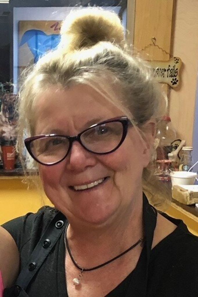 Donna Worstall Profile Photo