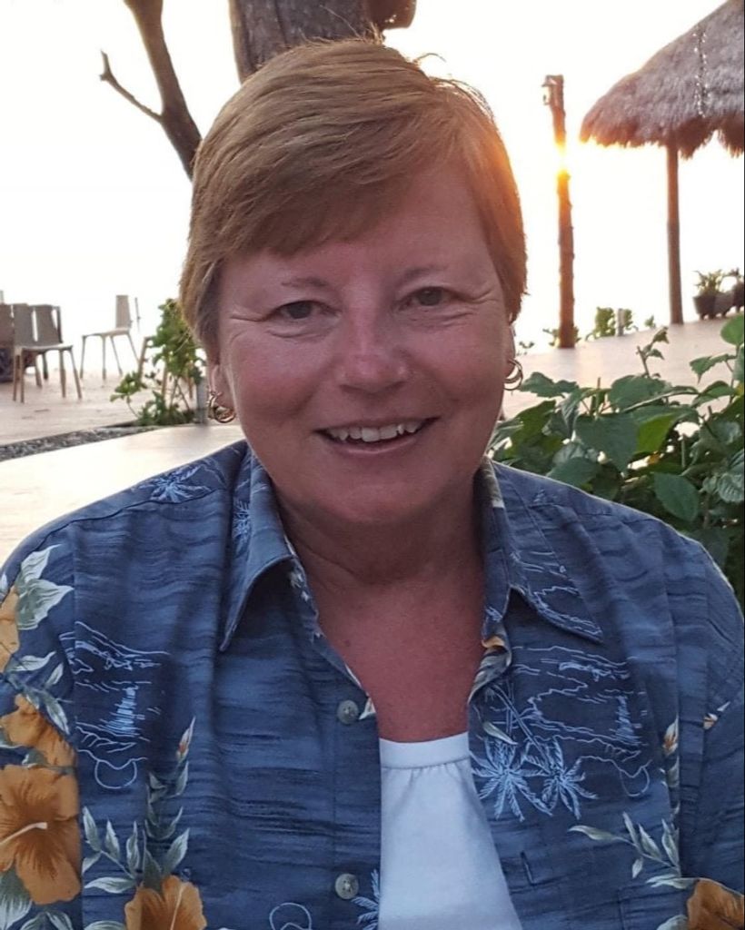 Debra Jo Rapp Profile Photo