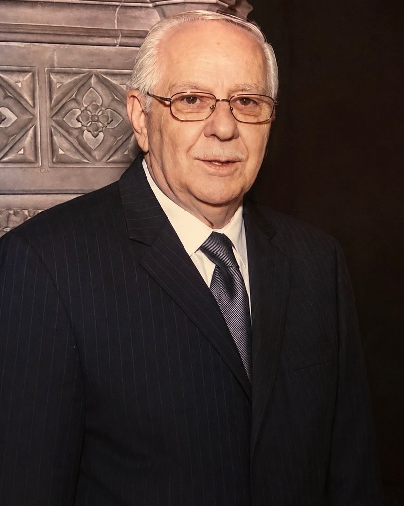 Robert John Anhalt Profile Photo