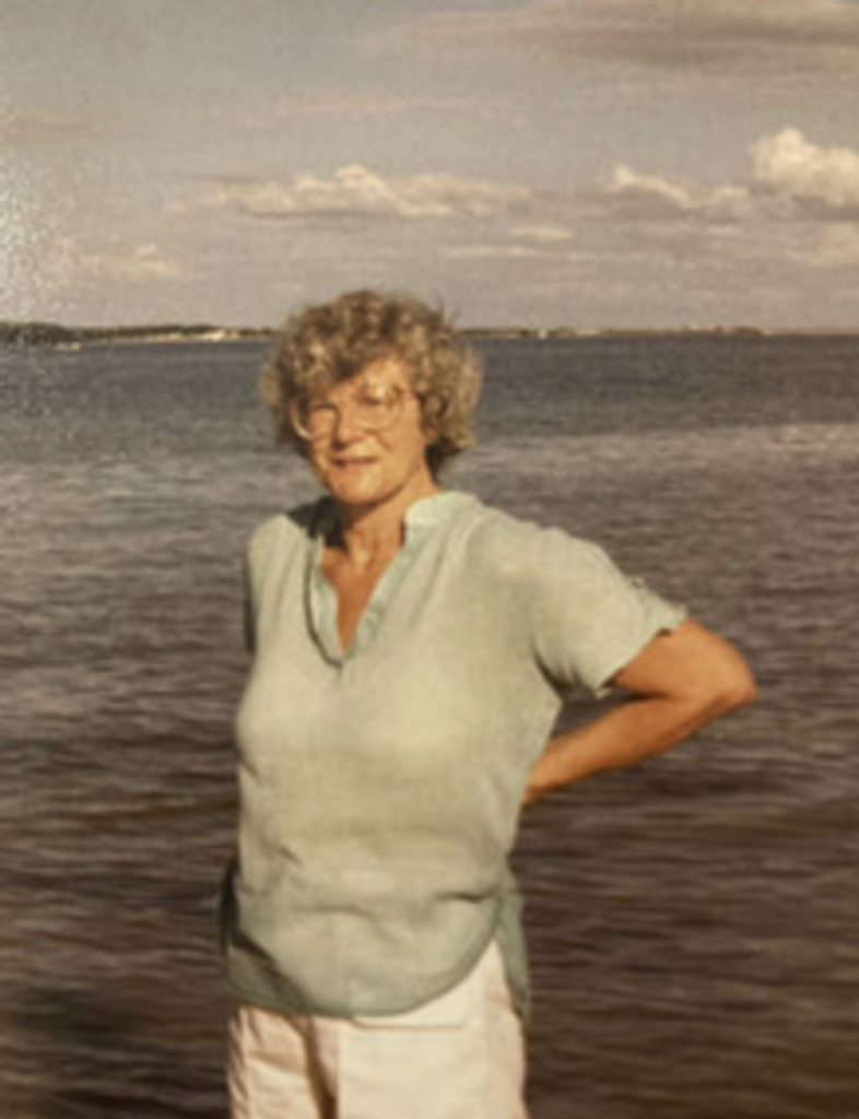 Emma Elias Profile Photo