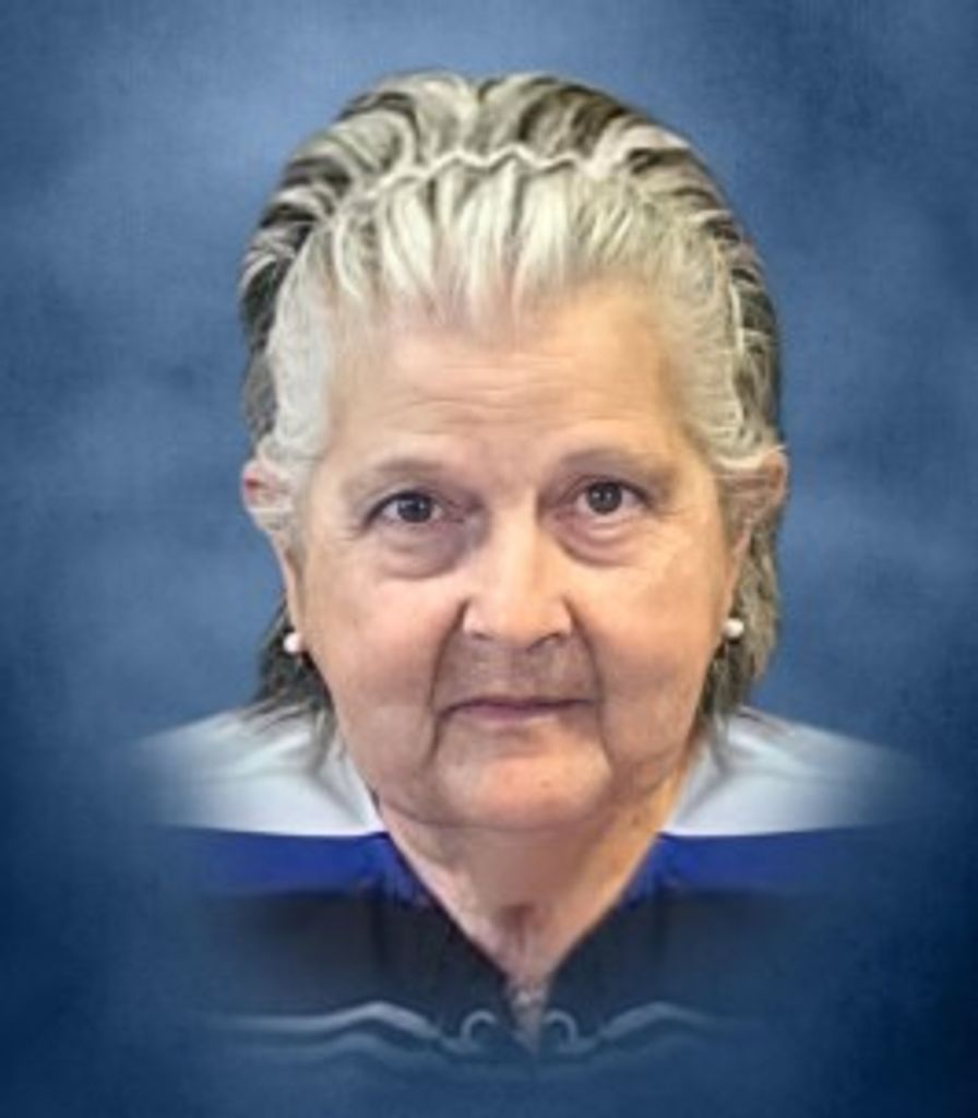 Carolyn Holcomb Profile Photo