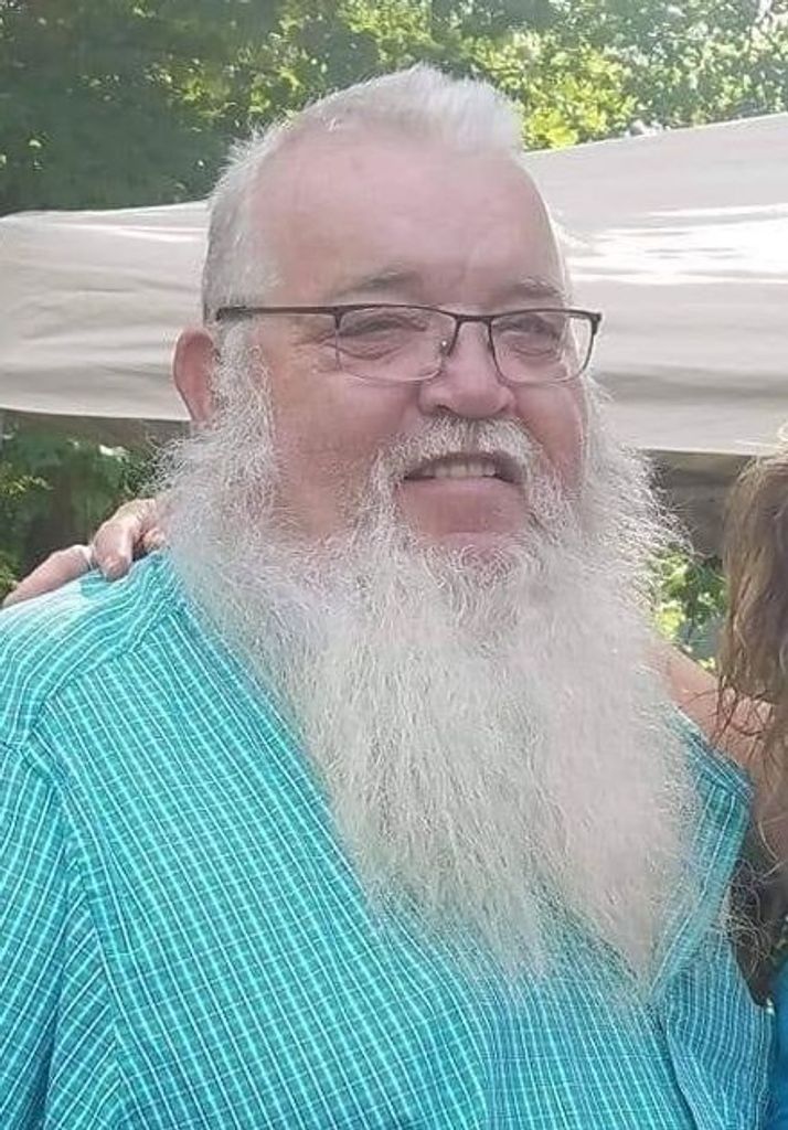 Perry Earl Lodholz