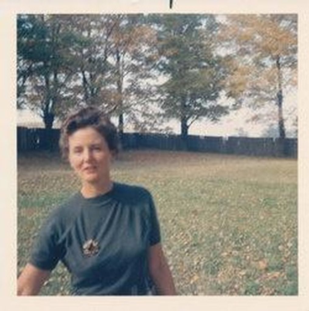 Lilli Blanche Hand