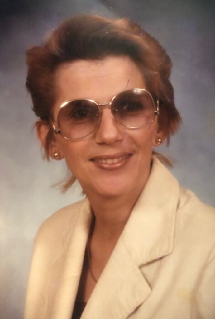 Helen "Peaches" (Case)  House Profile Photo