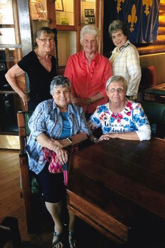 Linda Faye Lentz photo gallery thumbnail 23 of 44