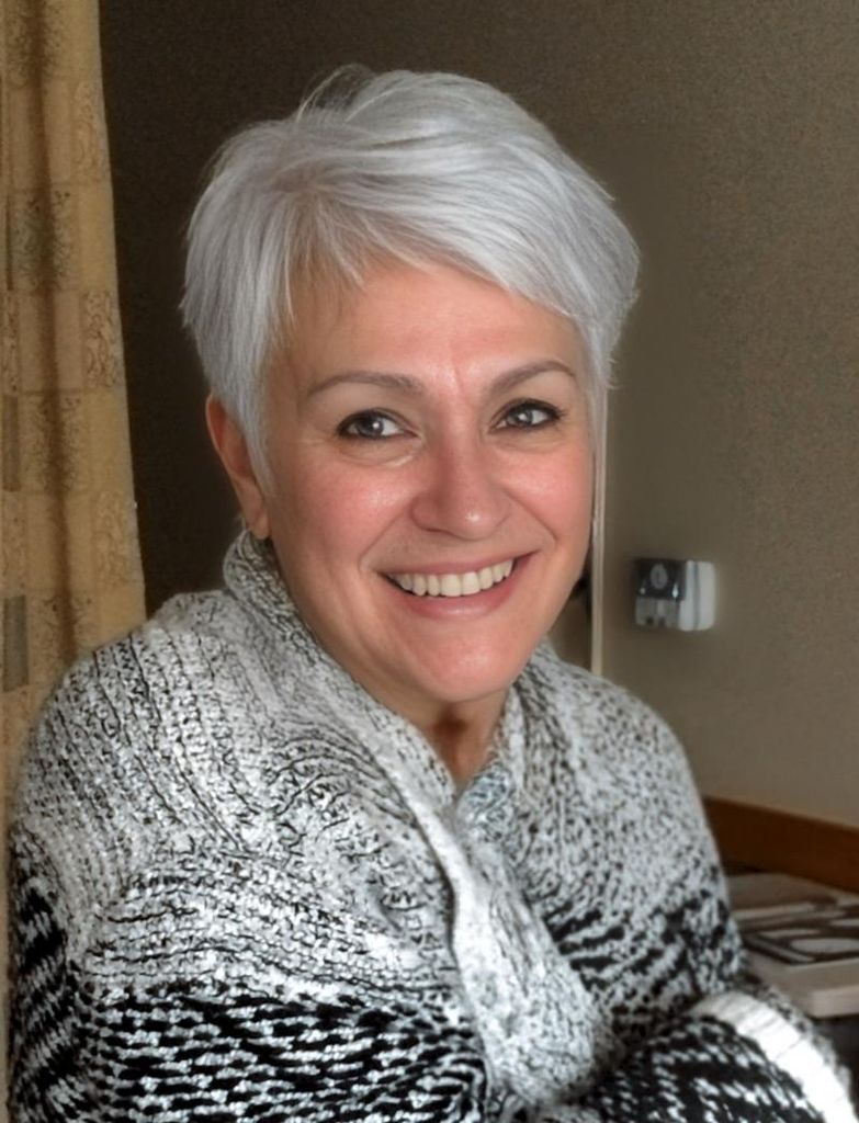Robin "Hollye" Cunningham Profile Photo