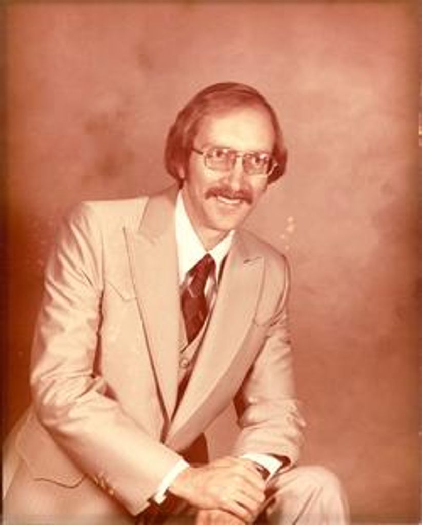 Robert "Bob" Glen Fry