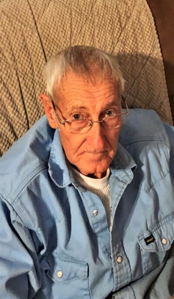 Tom Lloyd Starbuck Profile Photo