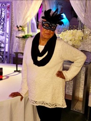 Maria Hernandez photo gallery thumbnail 8 of 27