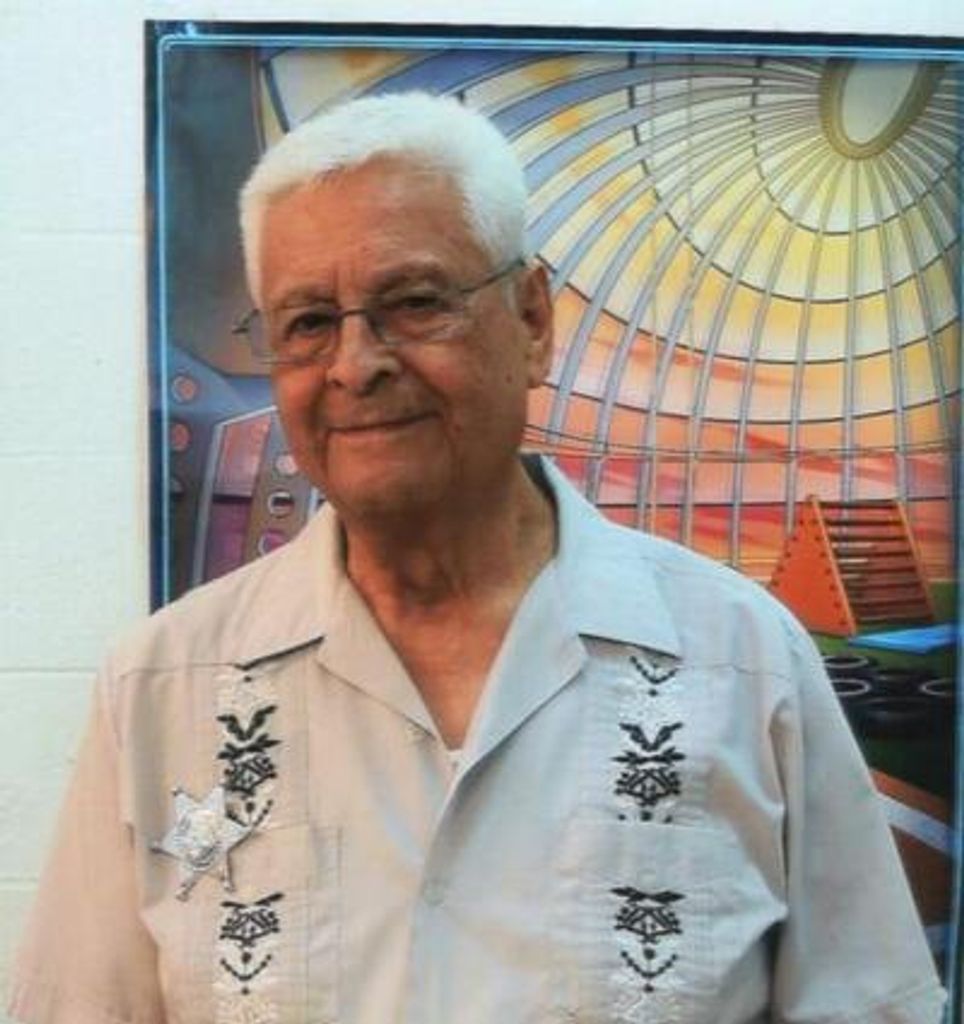 Francisco Olvera, Sr. Profile Photo