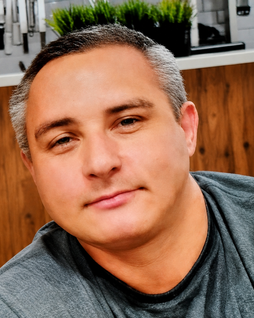 Ryan Sanders Profile Photo