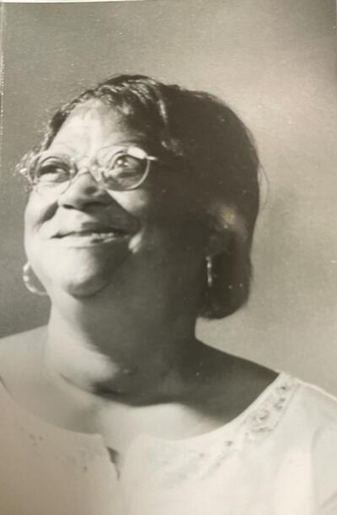 Carrie Belle Salter Profile Photo