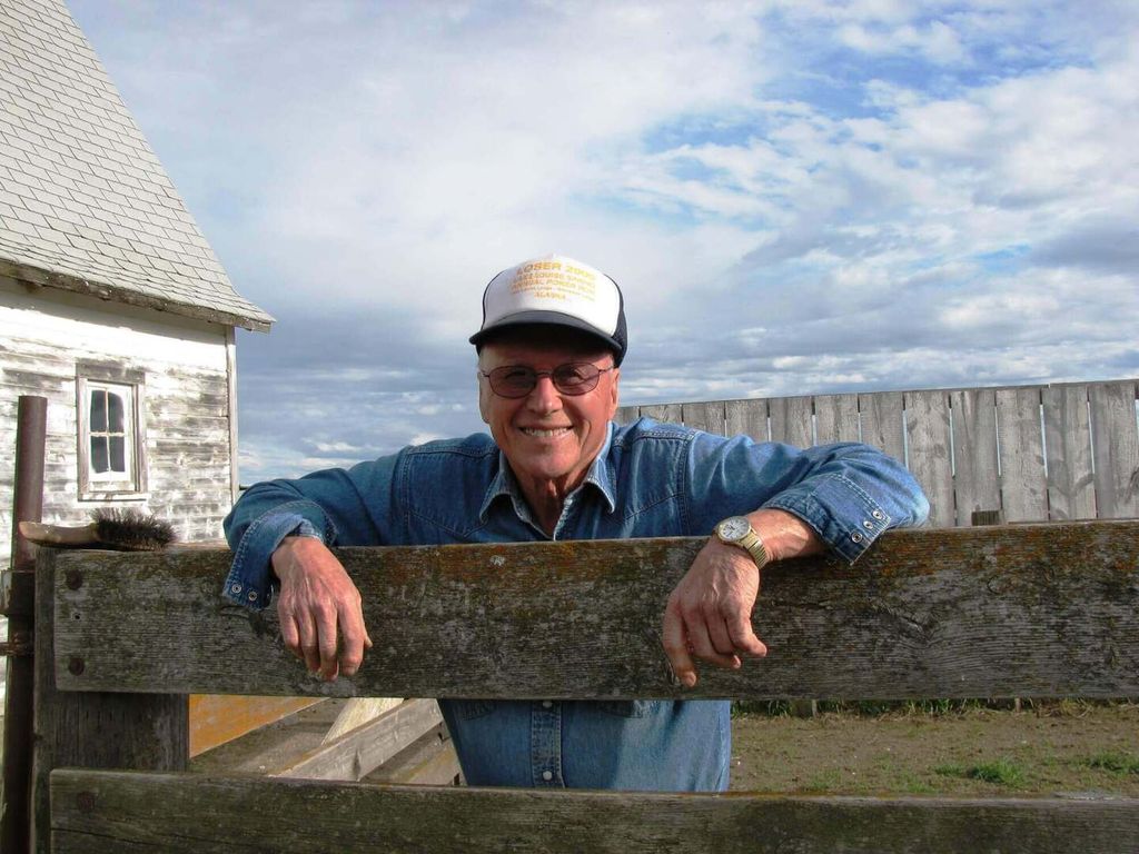 Willard Junior "Jr" Peck Profile Photo