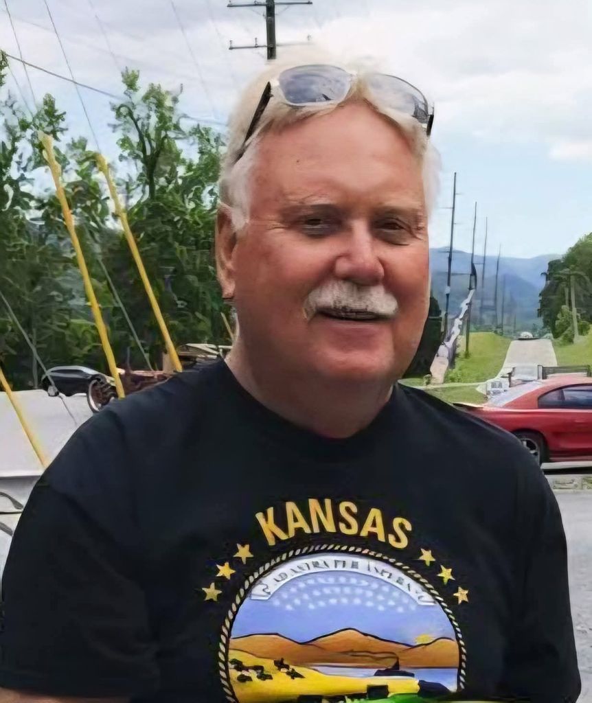 Charles Lee "Chuck" Wood Profile Photo
