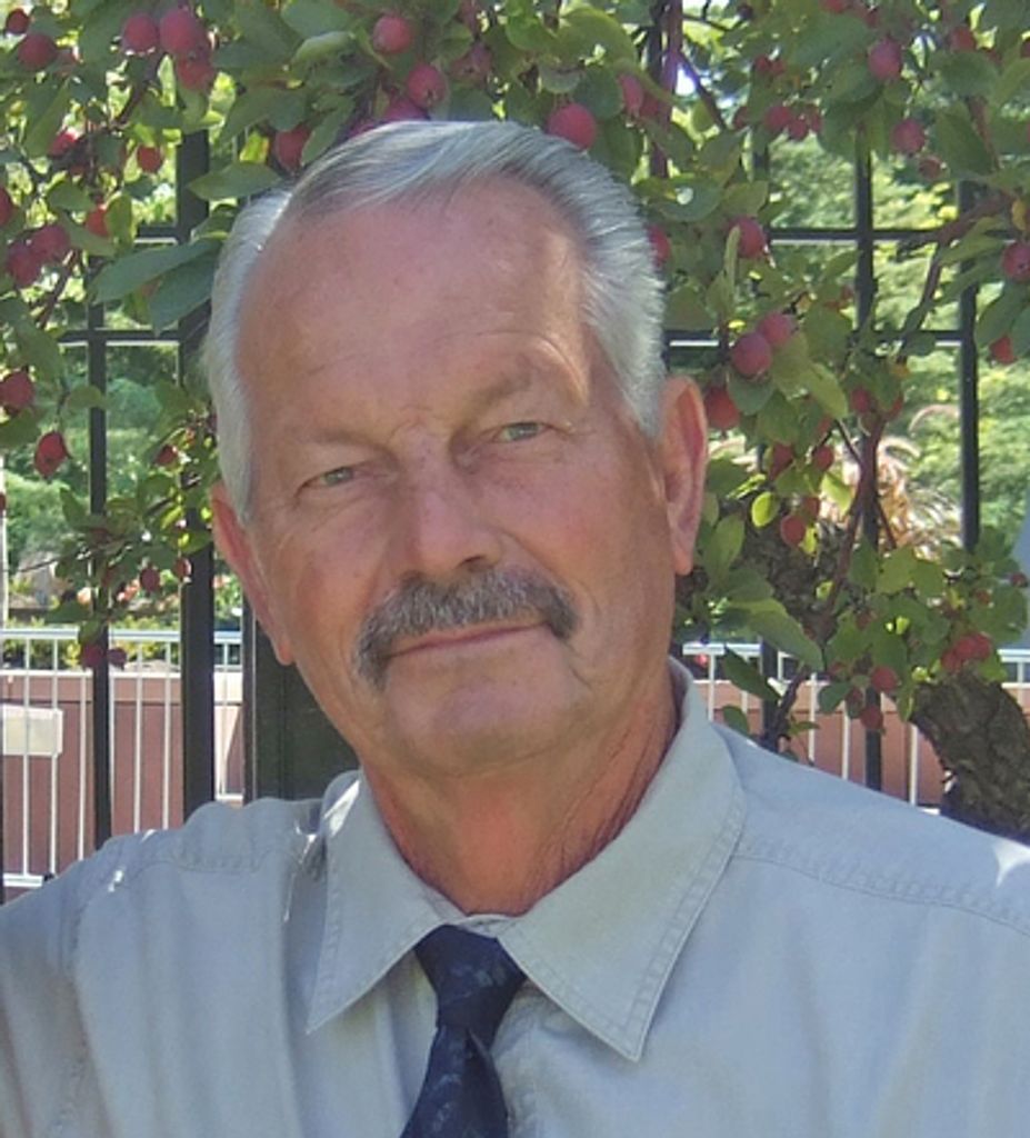 Carl Stanley Clark Profile Photo