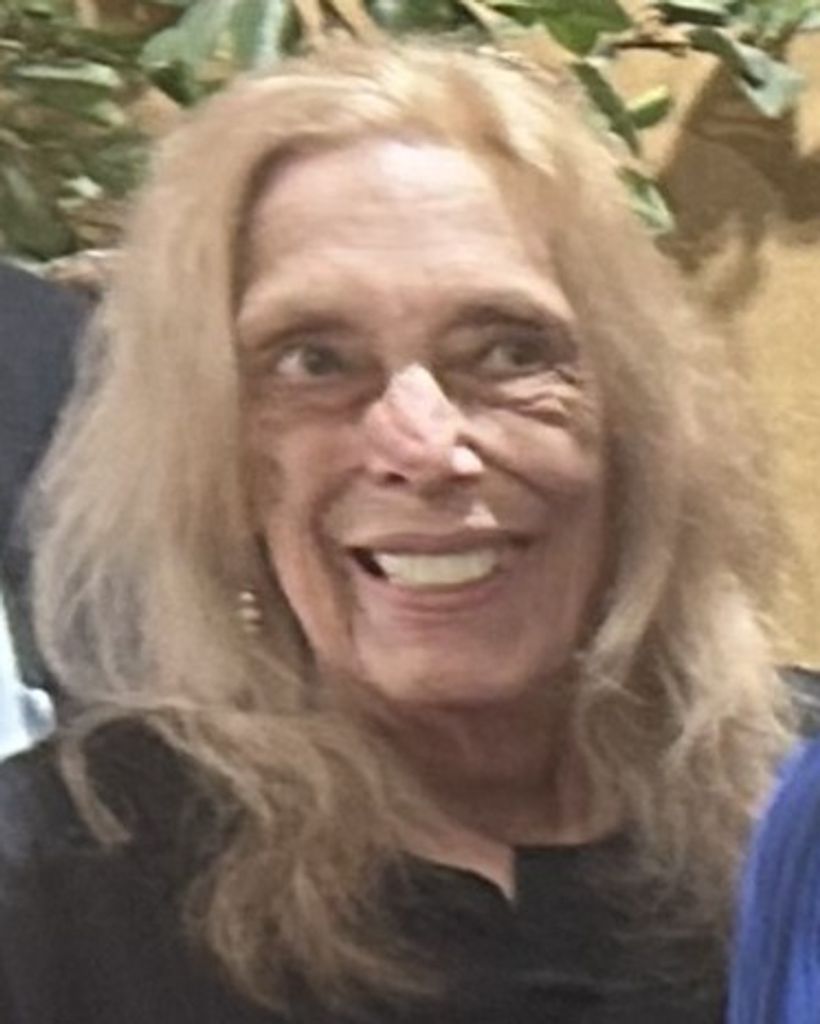 Barbara M. ERJAVEC Profile Photo