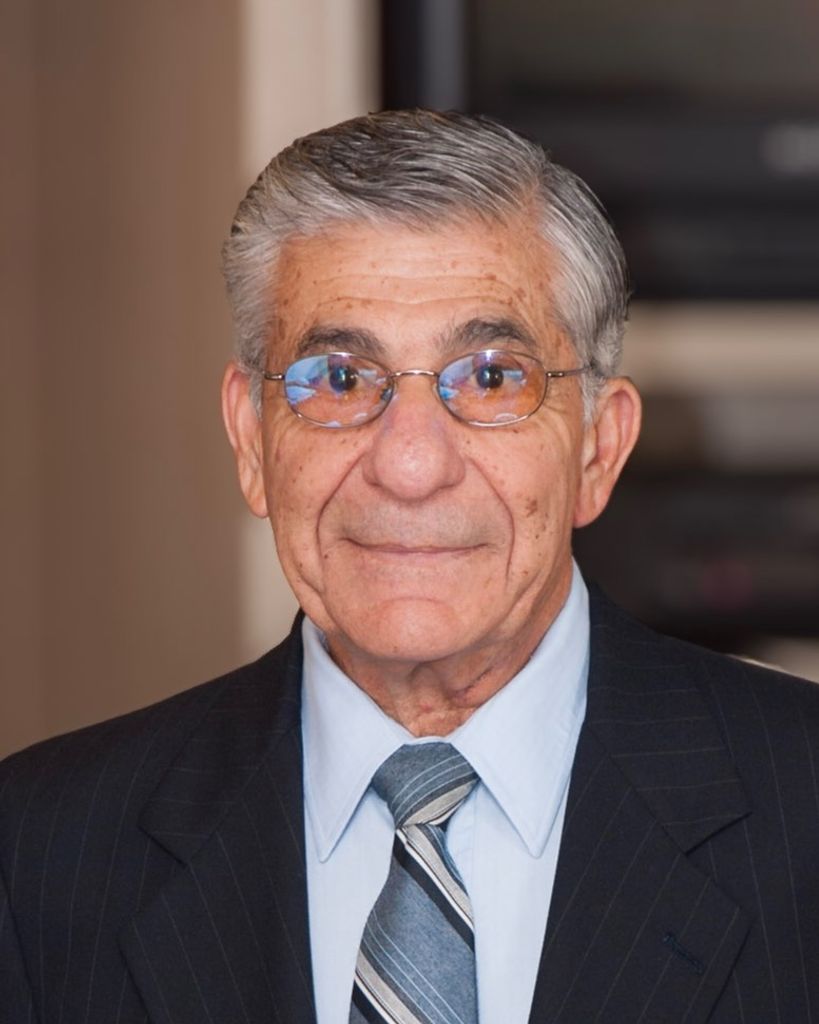 Michael Papazian, Jr. Profile Photo