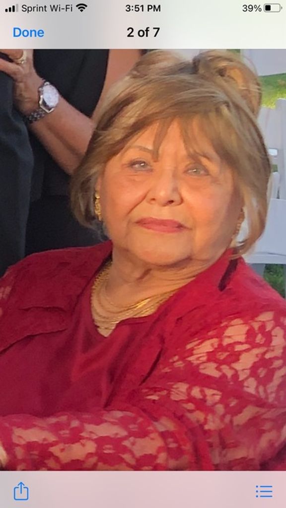 Helen Mendoza Profile Photo