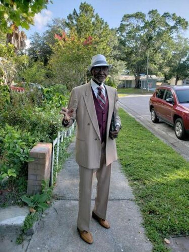 Joe Louis Robinson Profile Photo