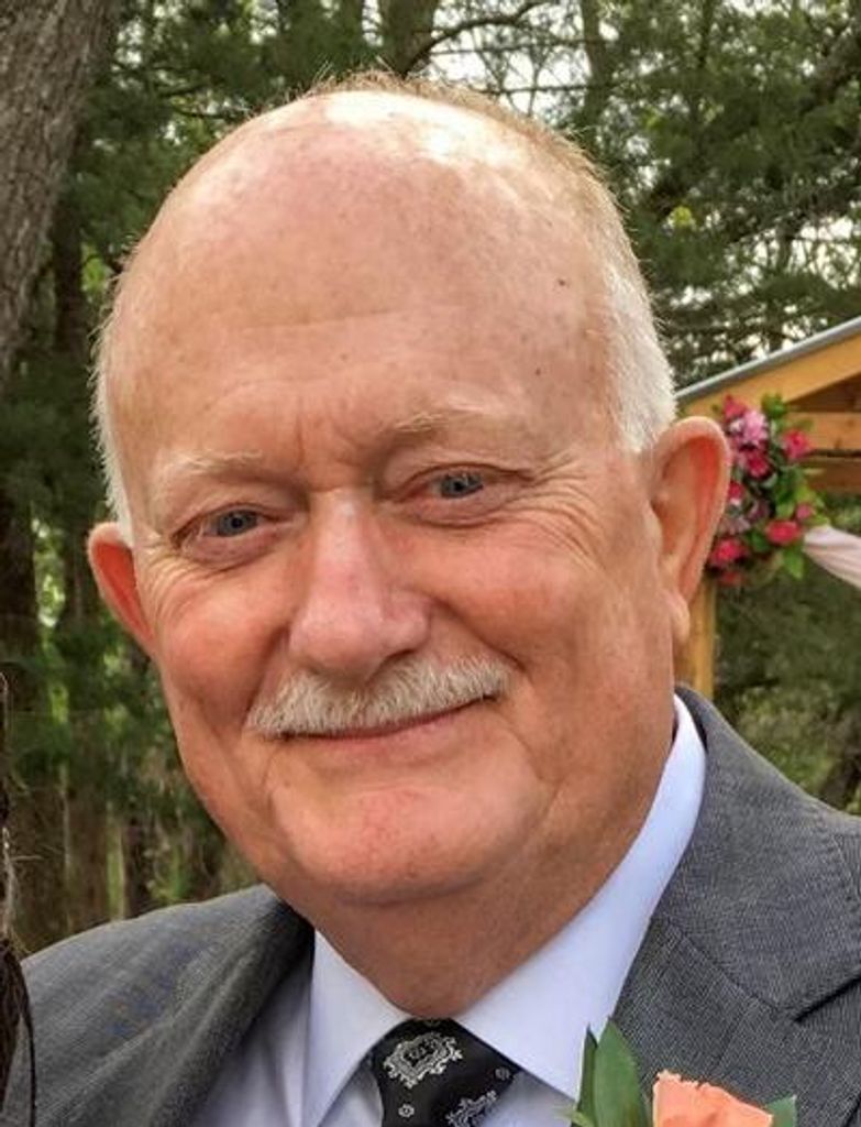 Lowell Eugene Dillon Profile Photo
