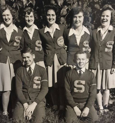 Betty Carroll photo gallery thumbnail 17 of 122