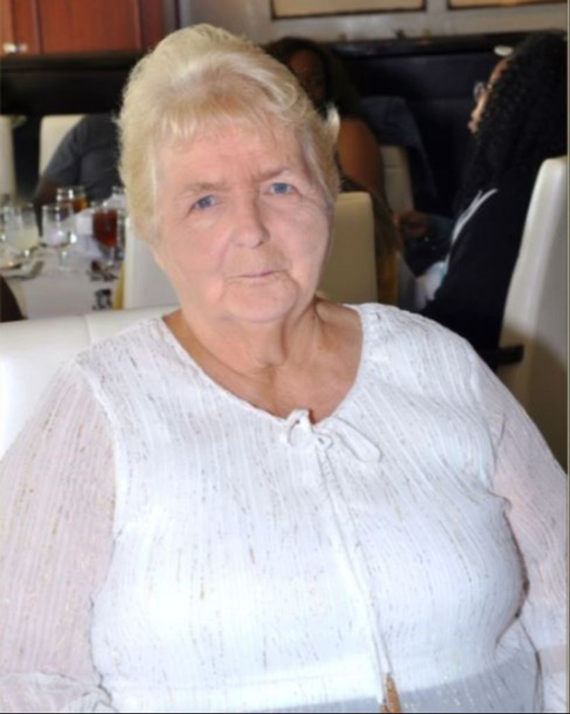 Donna Lynn Muyleart Profile Photo