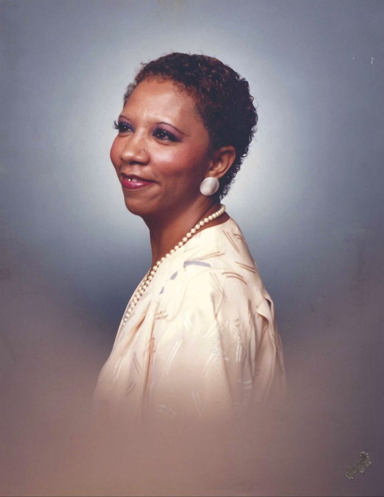 Carol Yvonne  Beckett