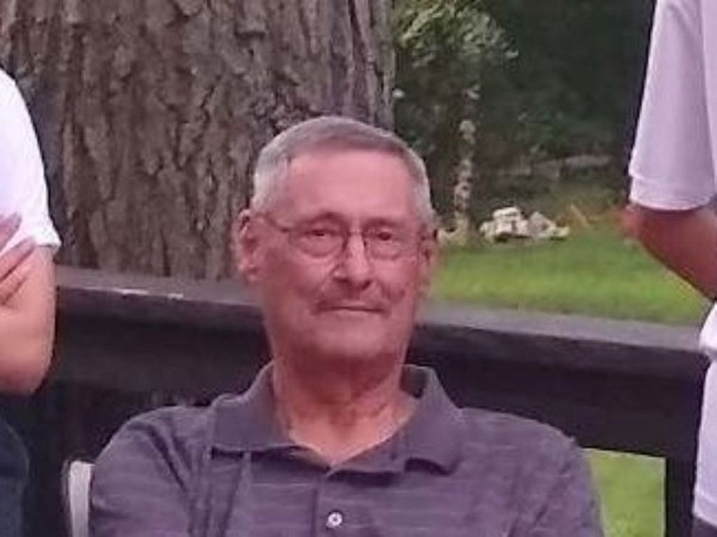 David M Kelly
