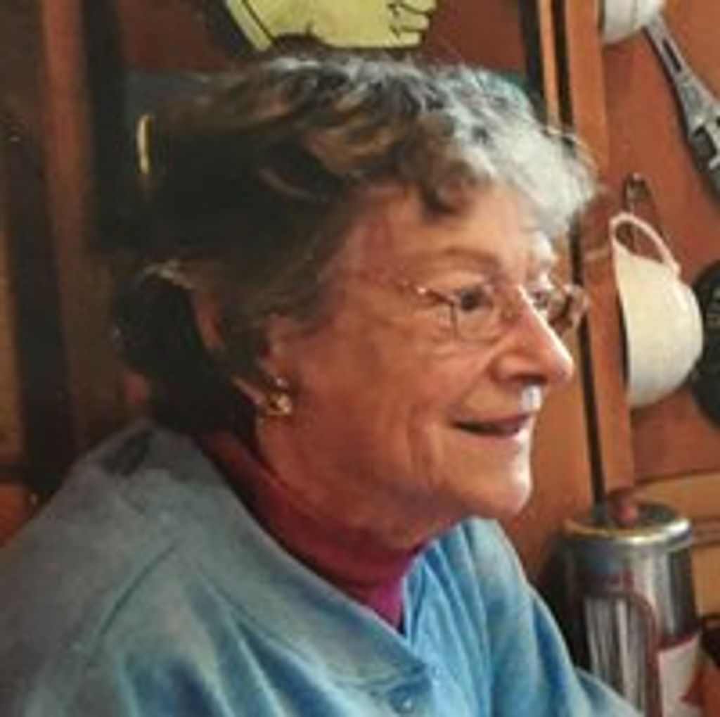 Elinor Lavell