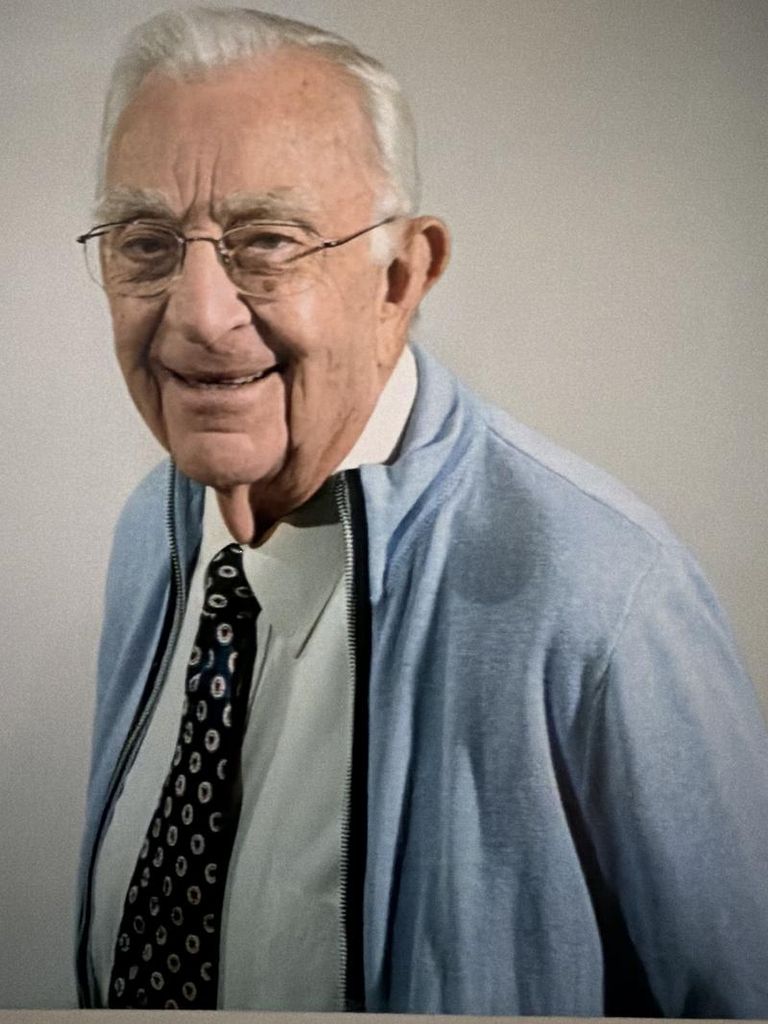 Gordon Romaine Munson Profile Photo