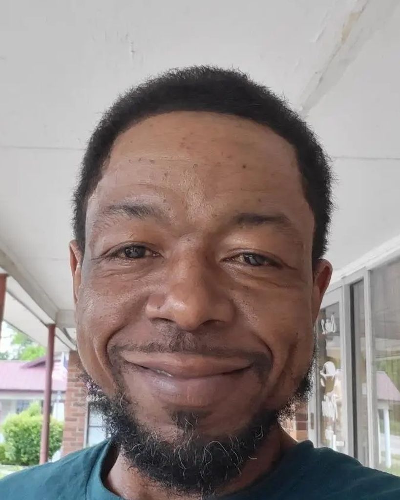 Michael Dewayne Hollis Profile Photo