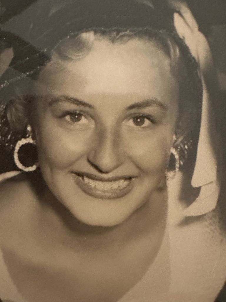 Elizabeth Mary Lipari Profile Photo