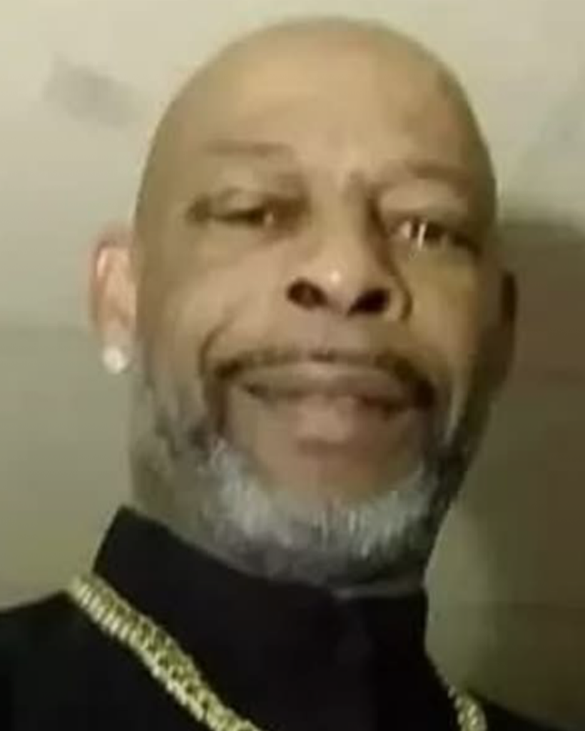 Dennis Robert Wade Profile Photo