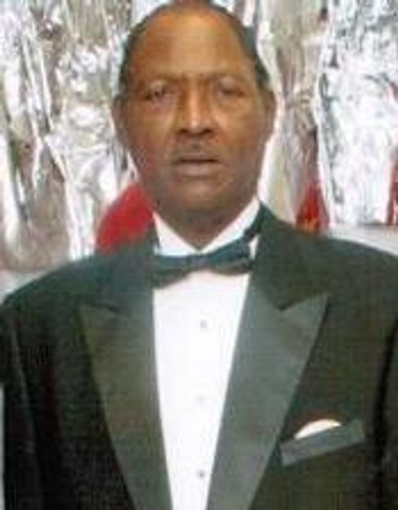 Robert Buckley Profile Photo