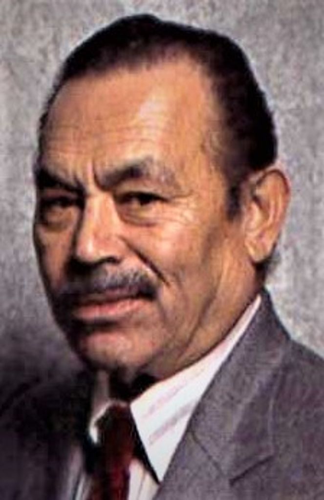 Roberto Casteel Hinojosa