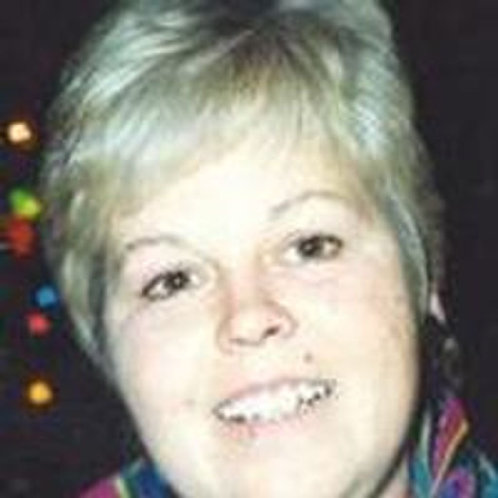 Christina R Vandusen