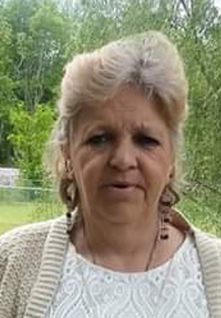Cynthia Lynn Carpenter "Cyndi"