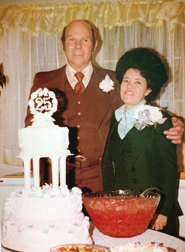 Mary Mills photo gallery thumbnail 83 of 103