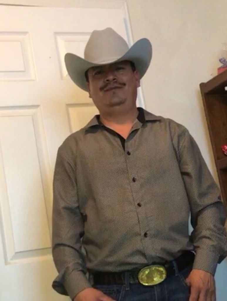 Manuel Ramiro - Angon Castillo Profile Photo